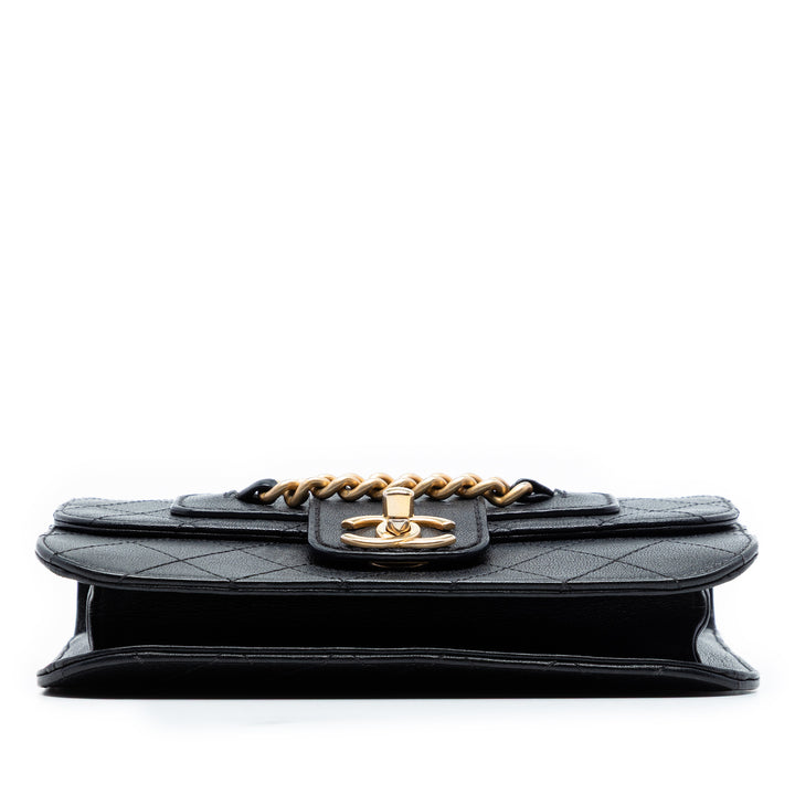 Chanel Large Matelassé Sheepskin Front Chain à rabat