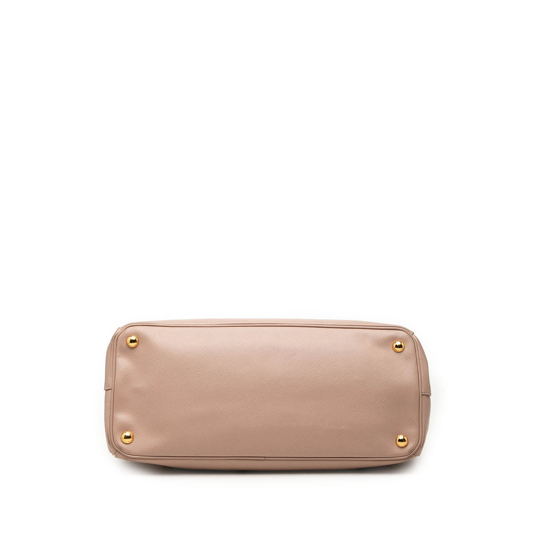 Prada Lux Galleria Double Zippé Sac Moyen Saffiano Beige – vue 3 – GABY PARIS