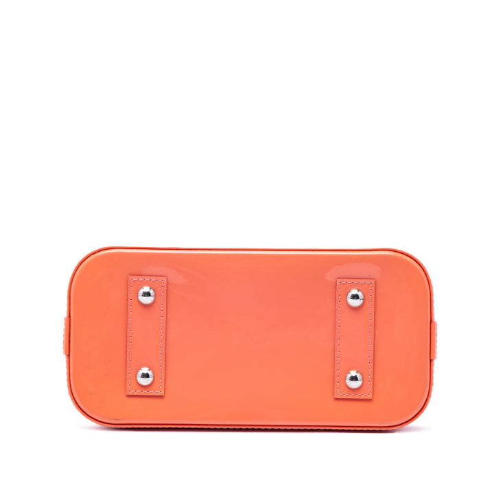 Louis Vuitton Alma BB Cuir verni Monogram Orange – vue 3 – GABY PARIS