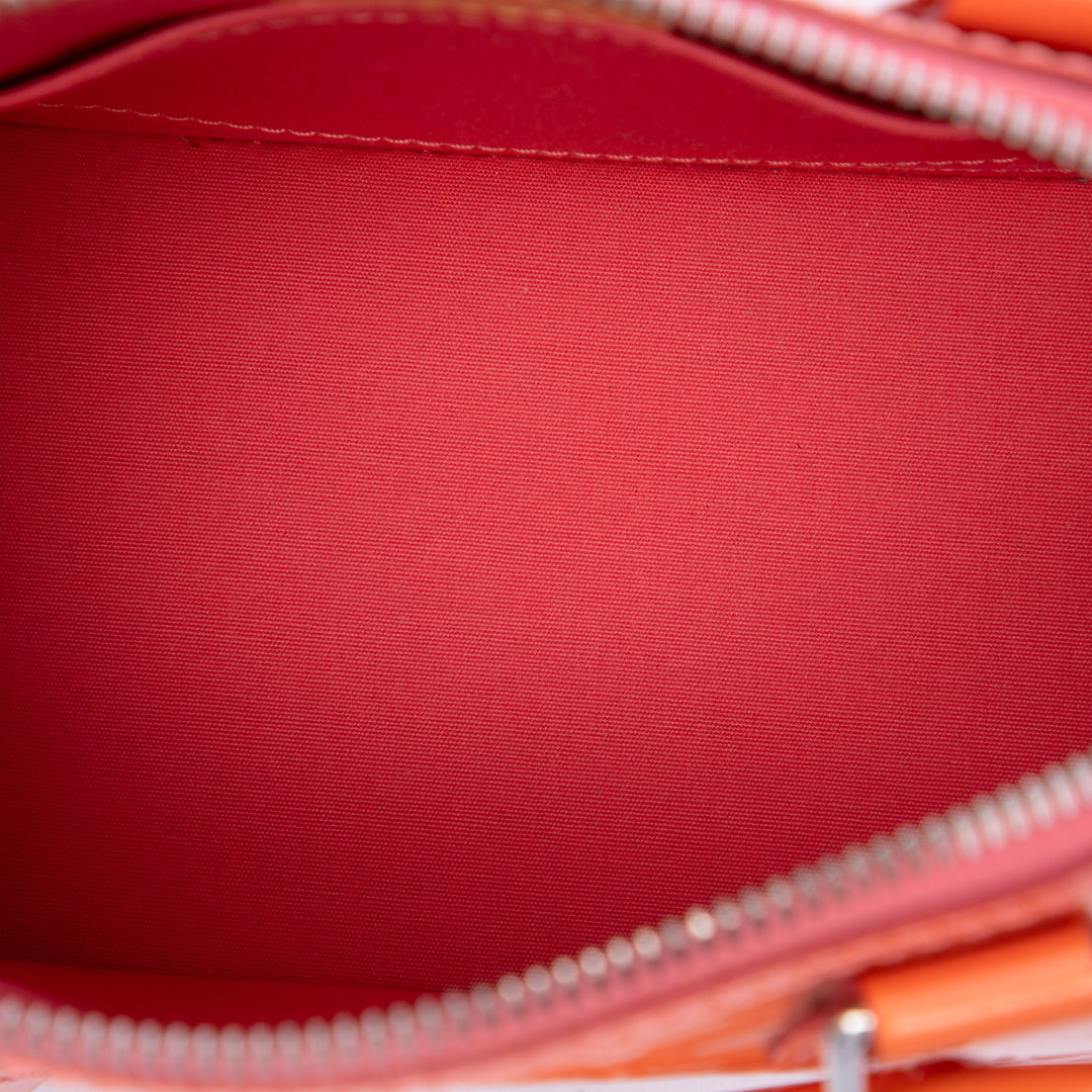Louis Vuitton Alma BB Cuir verni Monogram Orange – vue 4 – GABY PARIS