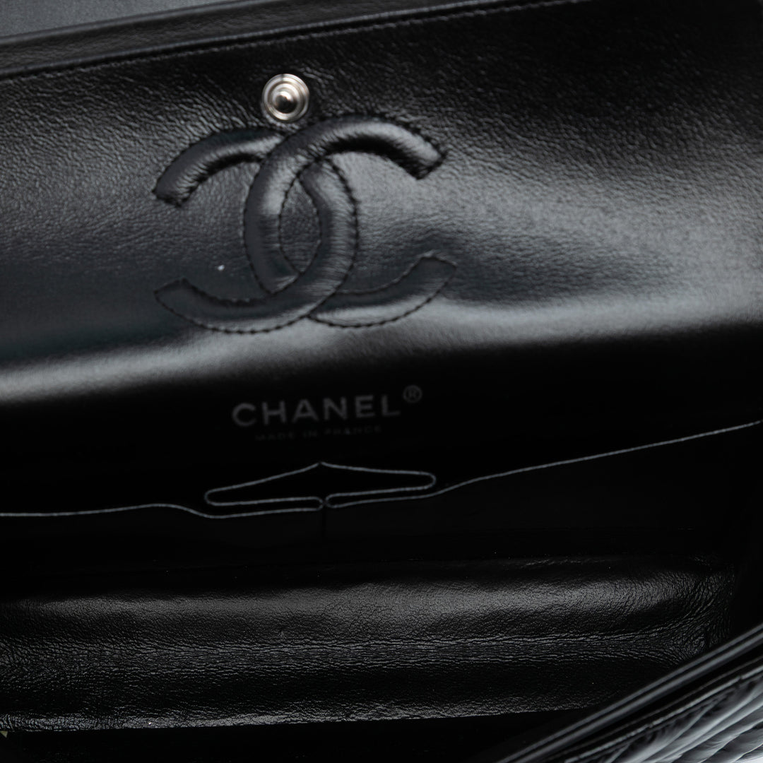 Chanel Small Classic Chevron Cuir verni So Double rabat