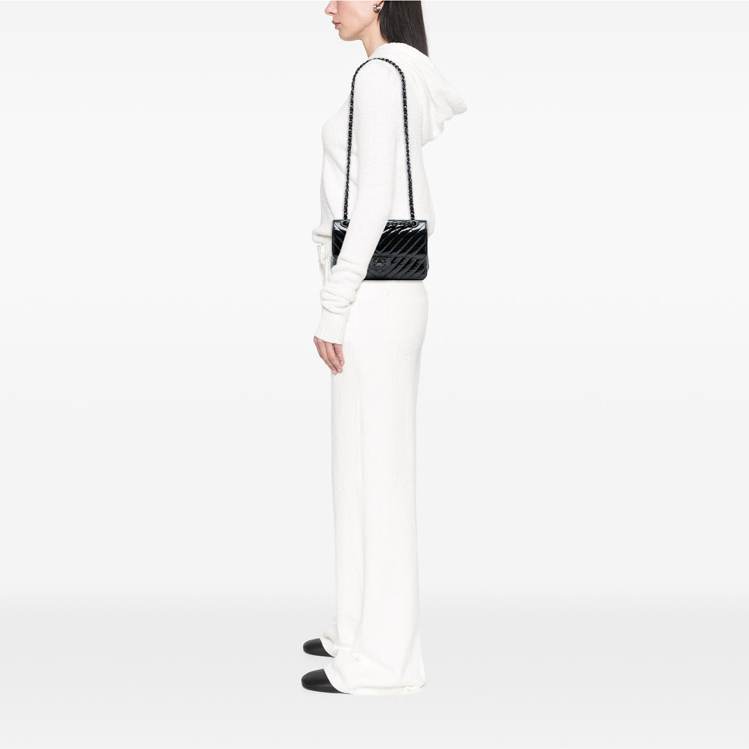 Chanel Small Classic Chevron Cuir verni So Double rabat