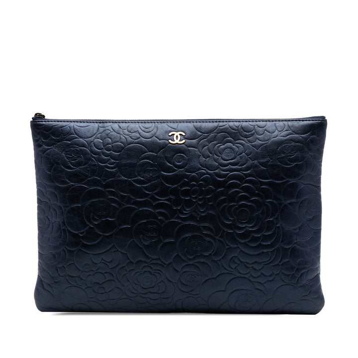 Chanel Large embossé Cuir d’agneau Camellia O Étui Pochette