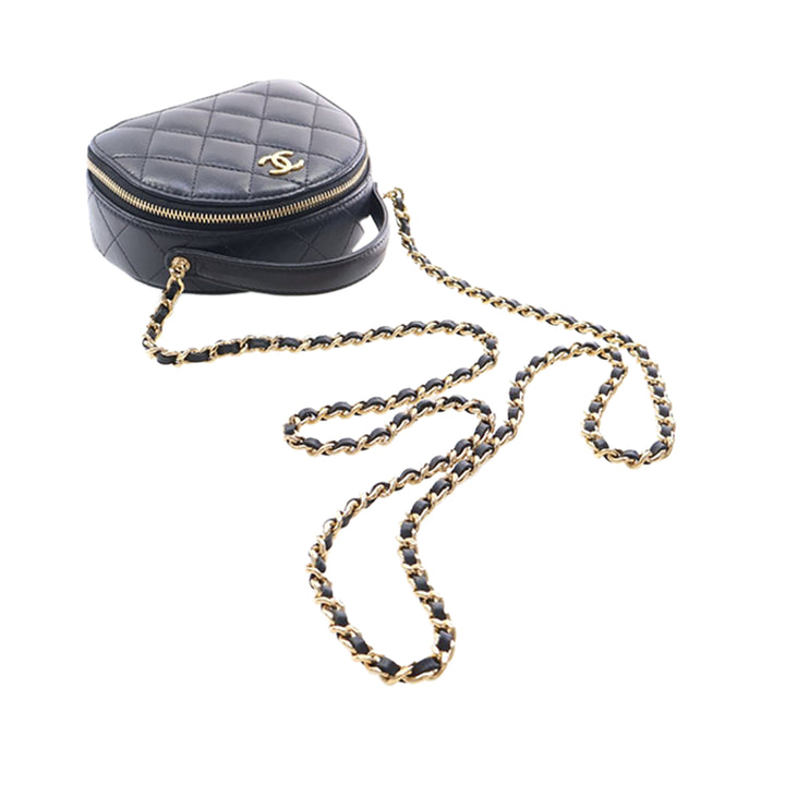Chanel Vanity Matelassé Chic Riviera Petit Cuir d'agneau Noir – vue 14 – GABY PARIS
