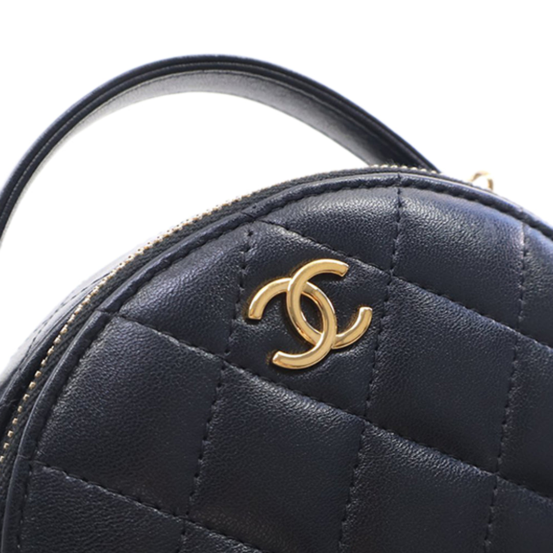 Chanel Vanity Matelassé Chic Riviera Petit Cuir d'agneau Noir – vue 9 – GABY PARIS