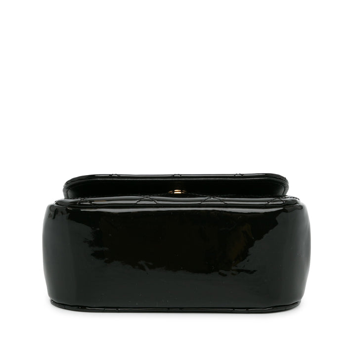 Patent Frame Clutch Flap with Chain Black - Gaby Paris