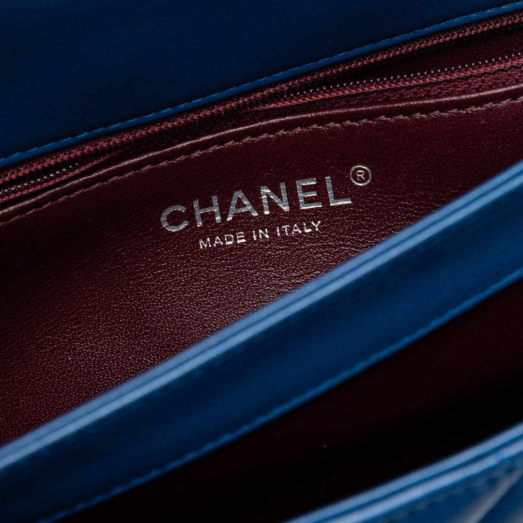 Chanel Medium Matelassé Cuir d’agneau Trendy CC à rabat
