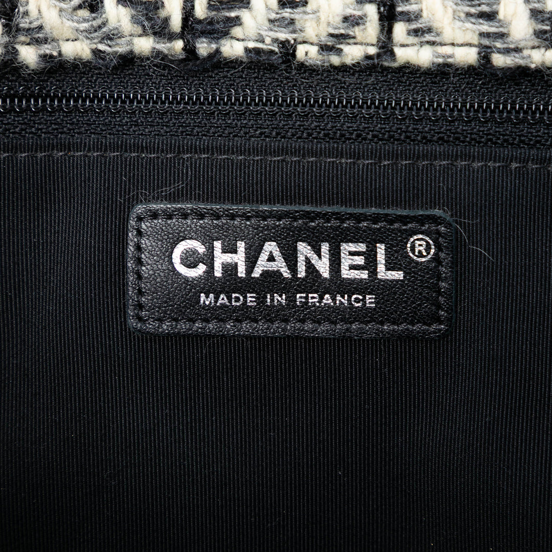 Chanel CC Herringbone Tweed à rabat