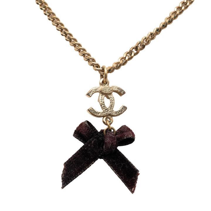 Chanel CC plaqué Émail Velours Bow Pendant Collier