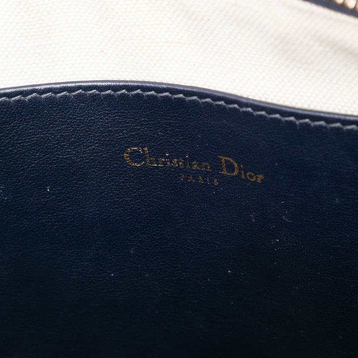 Dior Toile Reverse Embroidered Toile de Jouy Pochette Bleu – GABY PARIS Authentique