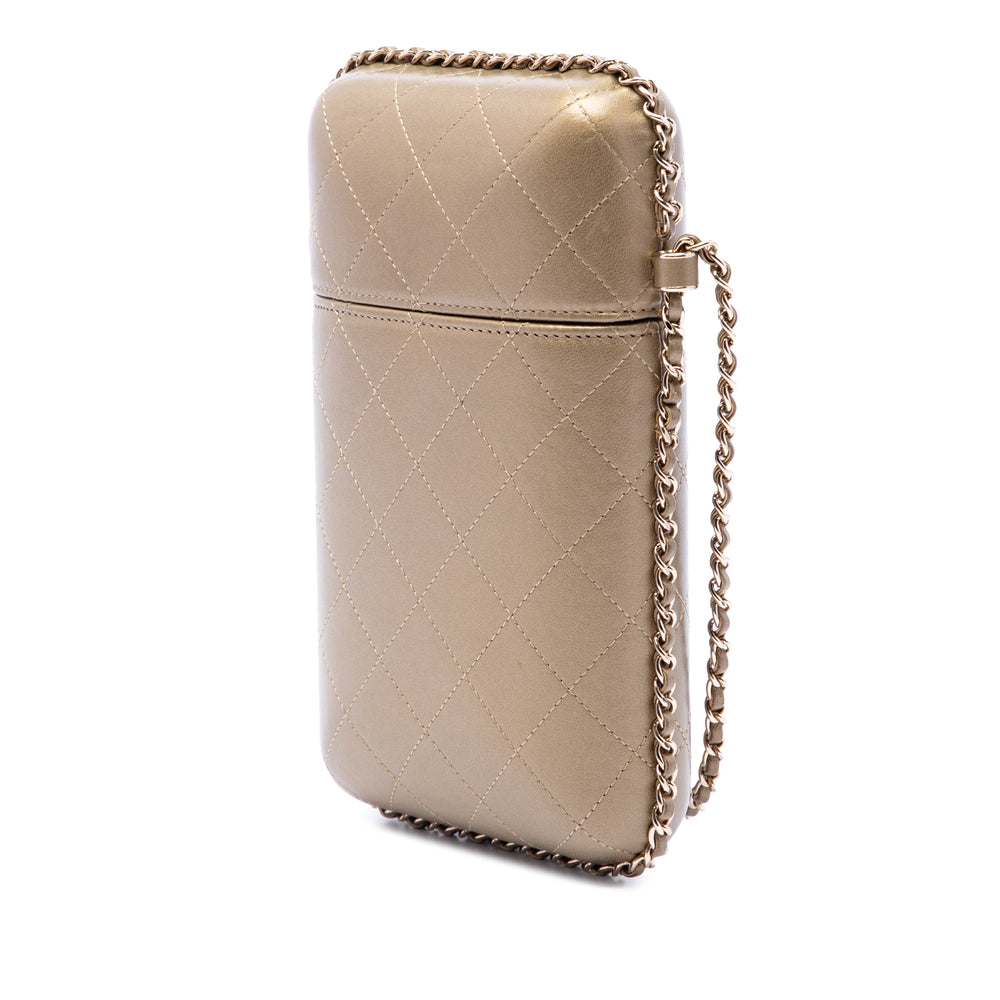 Chanel CC Matelassé et clouté Métallisé Sac rond à chaîne Étui téléphone Cuir d'agneau Doré – vue 2 – GABY PARIS