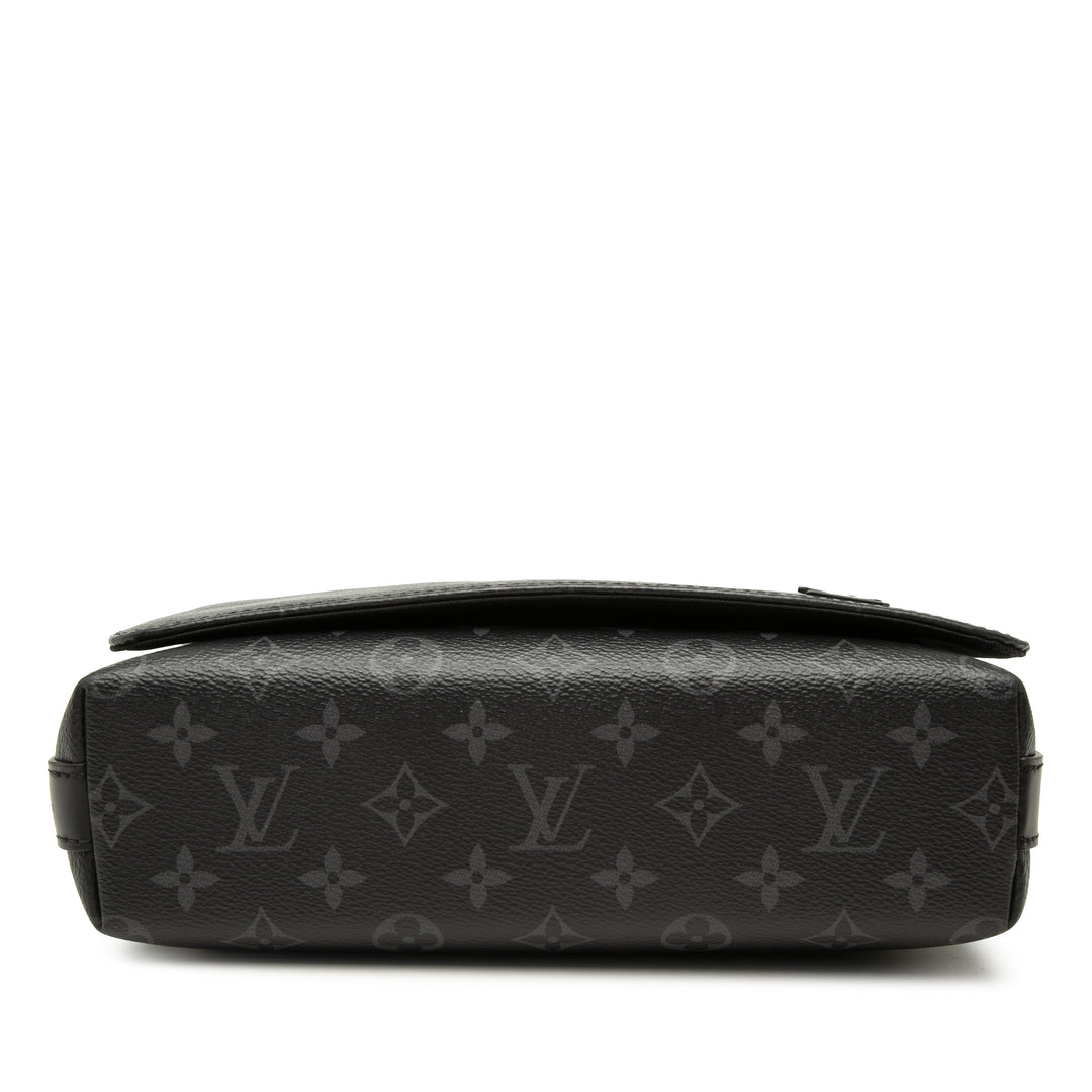 Louis Vuitton Monogram Eclipse District PM