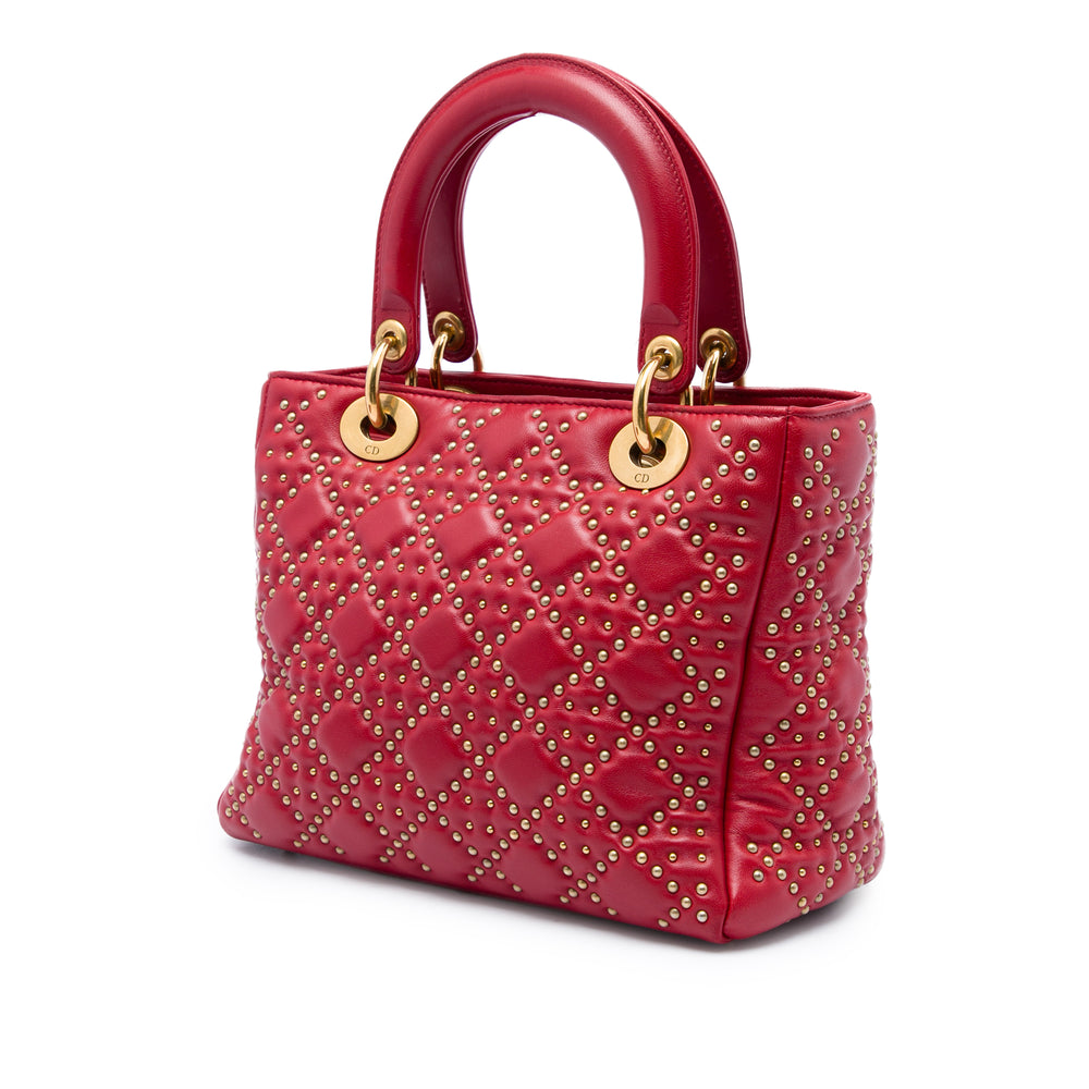 Dior Sac à main Lady Dior Cannage clouté Souple Moyen Cuir d'agneau Rouge – vue 2 – GABY PARIS