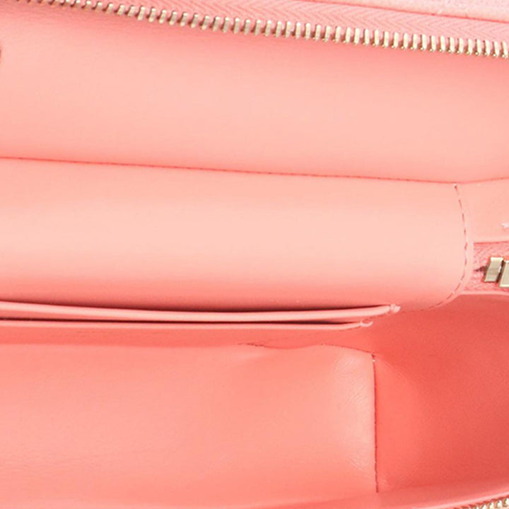 Chanel CC Matelassé Vanity Cuir caviar Rose – vue 3 – GABY PARIS