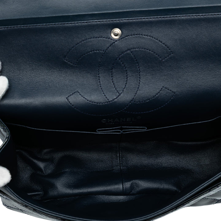 Chanel Reissue 2.55 Cuir verni Double rabat 226 Bleu – GABY PARIS Authentique