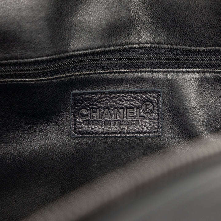 Chanel Large Matelassé Caviar et Cuir verni Logo Bowler Sac