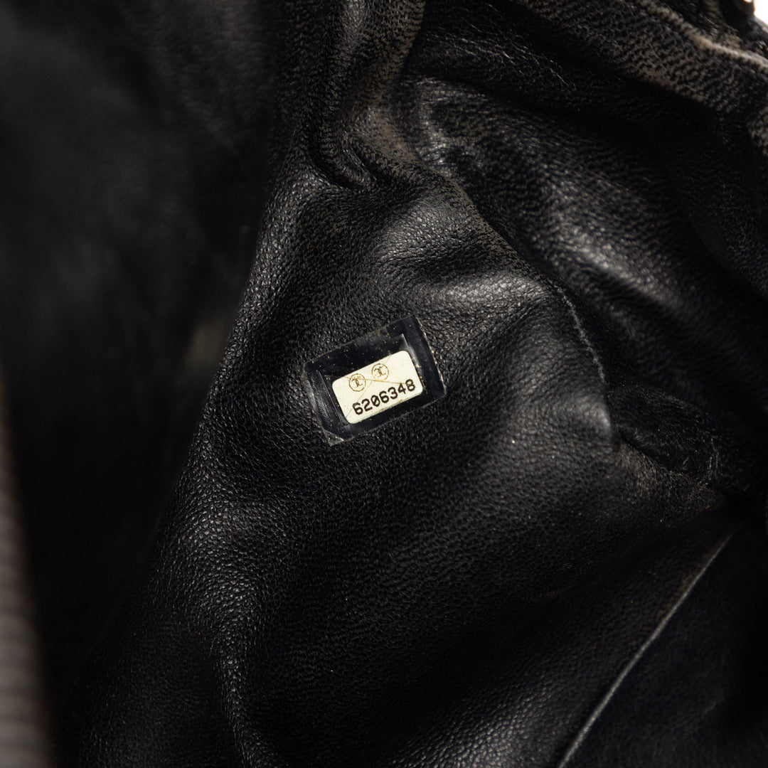Chanel Large Matelassé Caviar et Cuir verni Logo Bowler Sac