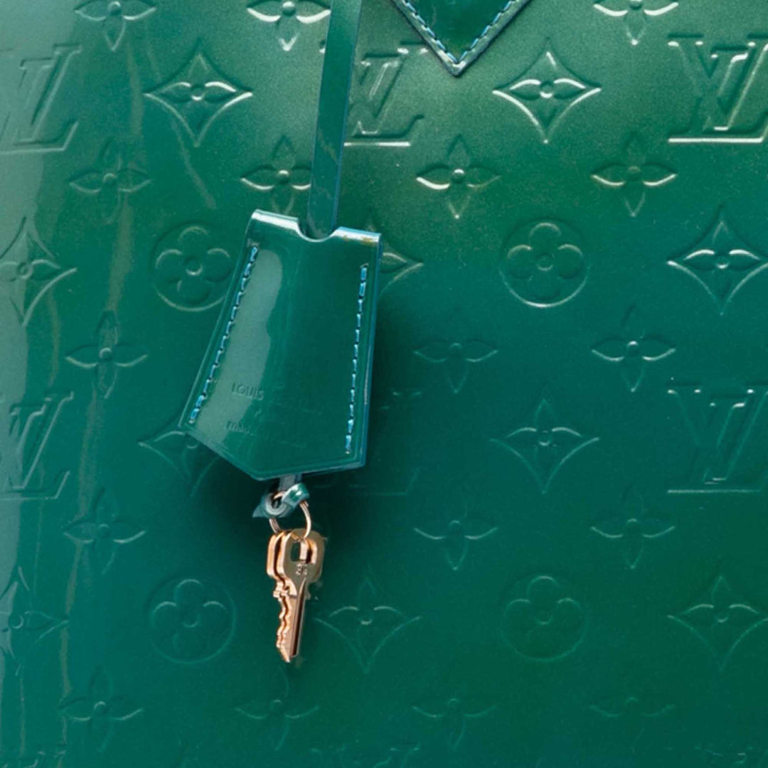 Louis Vuitton Alma PM Cuir verni Monogram