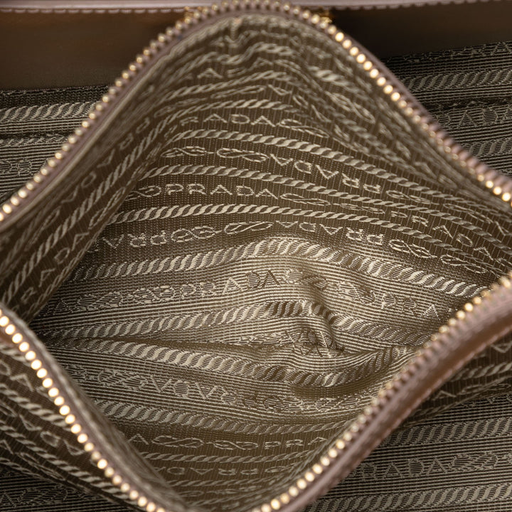 Prada Medium Saffiano Vernice Promenade Sac