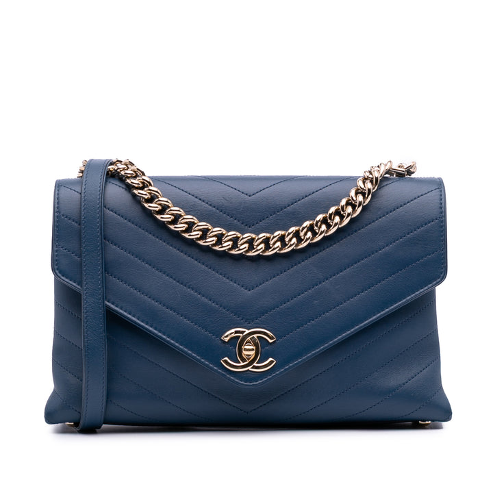 Chanel Medium Cuir de veau Coco Chevron Envelope à rabat