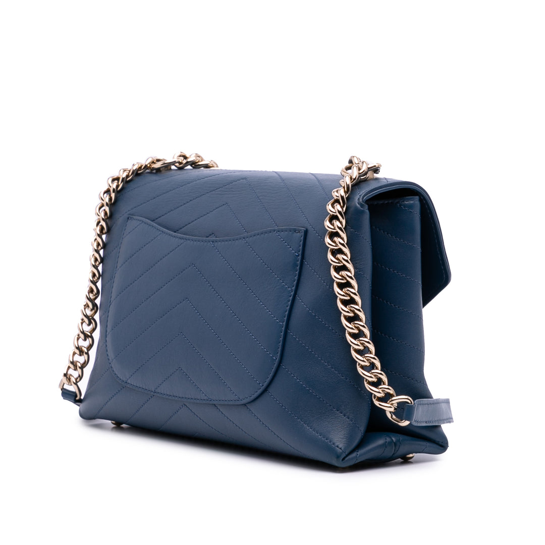 Chanel Medium Cuir de veau Coco Chevron Envelope à rabat
