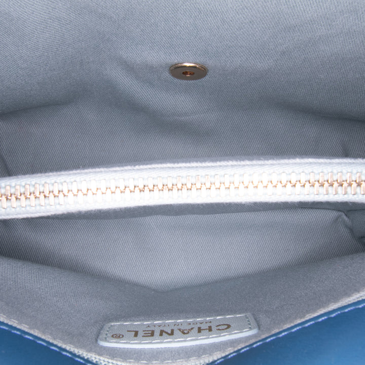 Chanel Medium Cuir de veau Coco Chevron Envelope à rabat