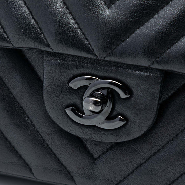 Chanel Medium Classic Chevron Cuir d’agneau So Double rabat
