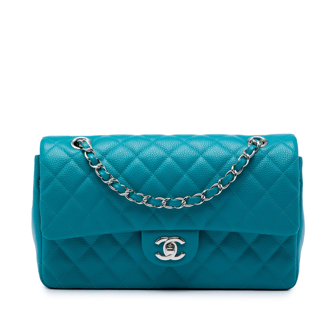 Chanel Classic Irisé Double rabat Moyen Cuir caviar Bleu – vue principale – GABY PARIS