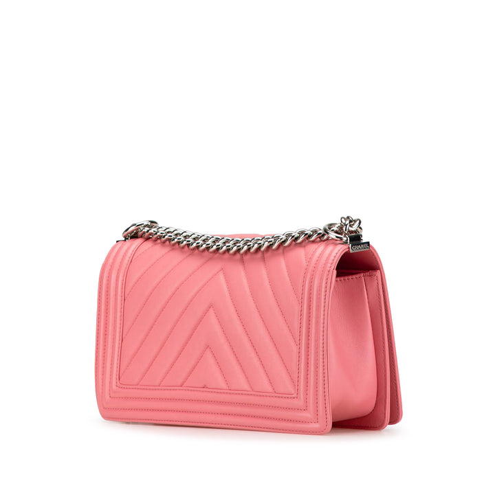 Chanel Chevron Boy à rabat Moyen Cuir d'agneau
