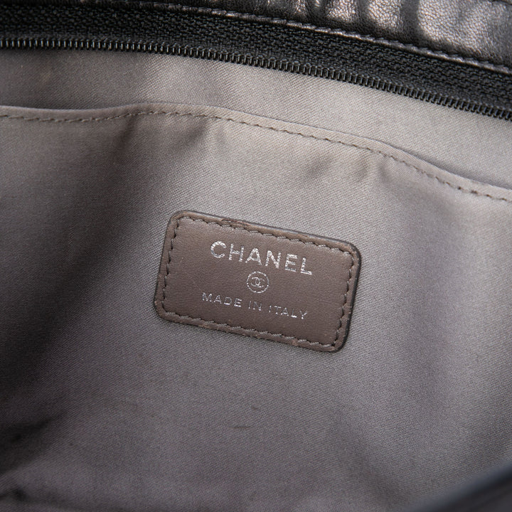 Chanel Pochette Matelassé embossé Lucky Symbols Noir – vue 5 – GABY PARIS