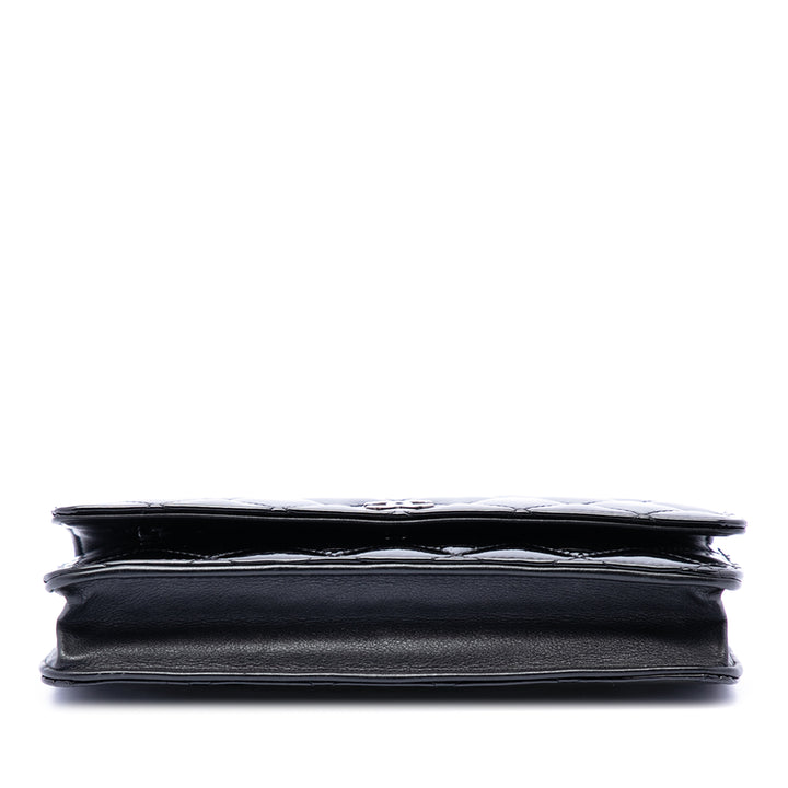 Chanel CC Matelassé Cuir verni Wallet on Chain