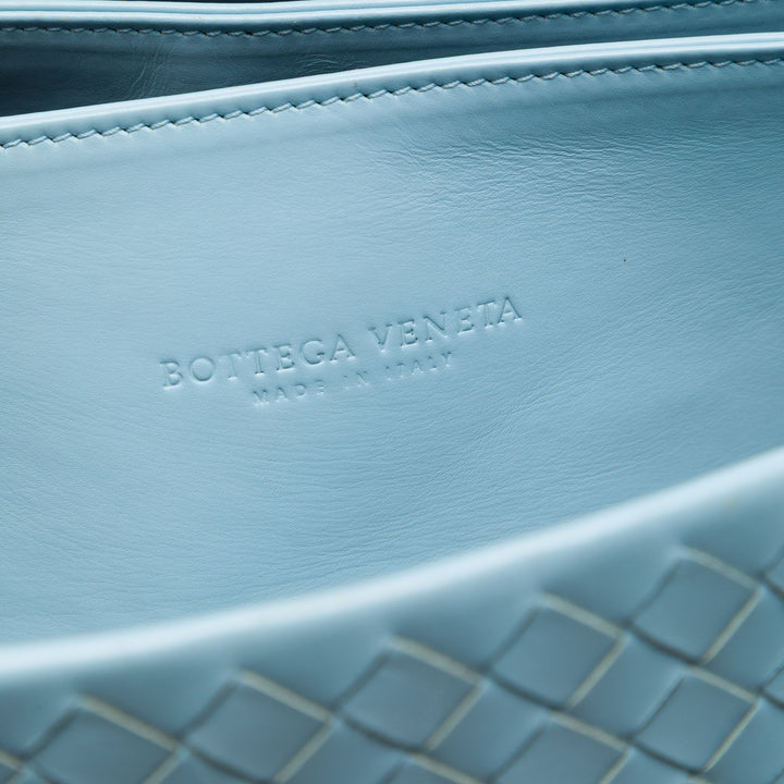 Bottega Veneta Cabas Intrecciato Roma nappa Moyen Bleu – vue 5 – GABY PARIS