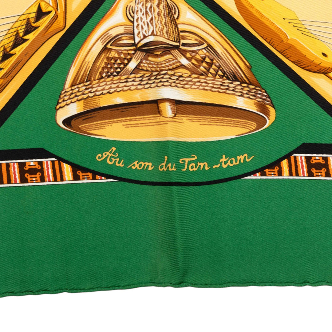 Hermès Carré Au Son Du Tam Tam 90 Vert – vue 5 – GABY PARIS