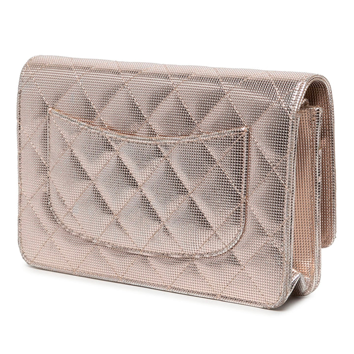 Chanel CC Matelassé Métallisé Pixel Effect Wallet on Chain Cuir de veau Rose – vue 2 – GABY PARIS
