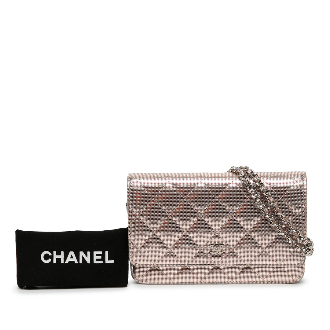 Chanel CC Matelassé Métallisé Pixel Effect Wallet on Chain Cuir de veau Rose – vue 6 – GABY PARIS