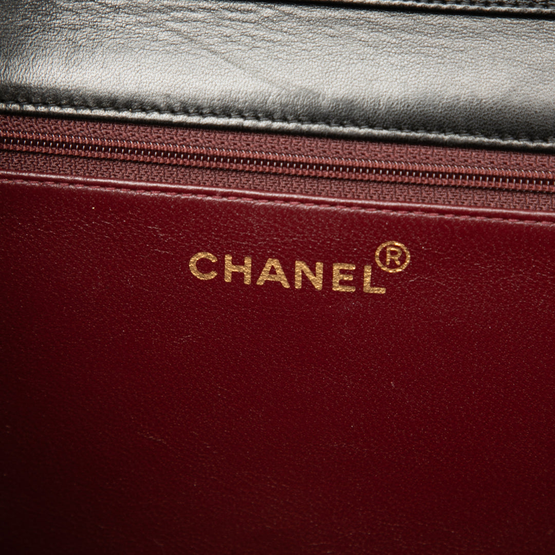 Chanel Small CC Matelassé Cuir d’agneau Simple rabat