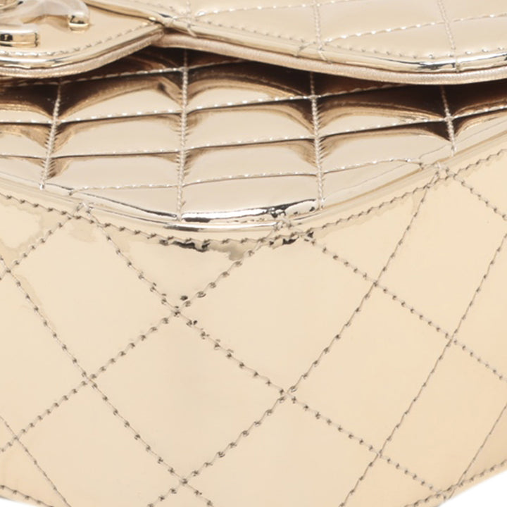 Chanel Quilted Métallisé Mirror Cuir de veau Hollywood Boulevard Sac à dos Doré