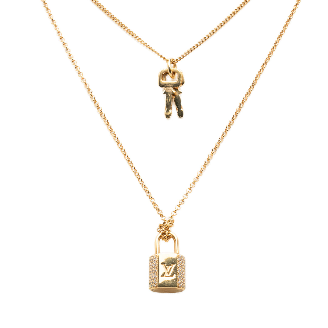 Louis Vuitton plaqué Strass Padlock et Key Pendant Collier Doré – vue principale – GABY PARIS