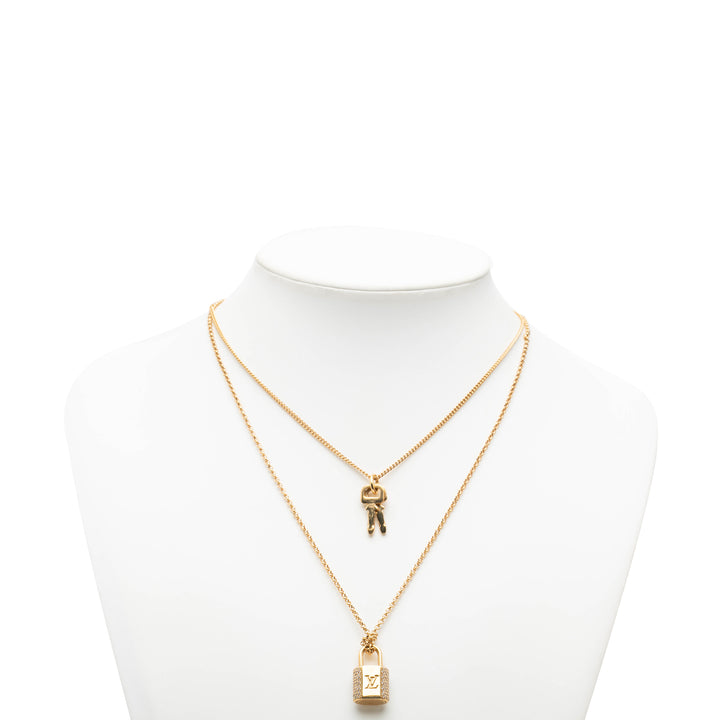 Louis Vuitton plaqué Strass Padlock et Key Pendant Collier Doré – vue 5 – GABY PARIS