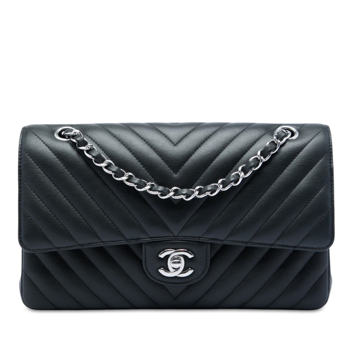 Chanel Sac porté épaule Classic Chevron Double rabat Moyen Cuir d'agneau Noir – vue principale – GABY PARIS