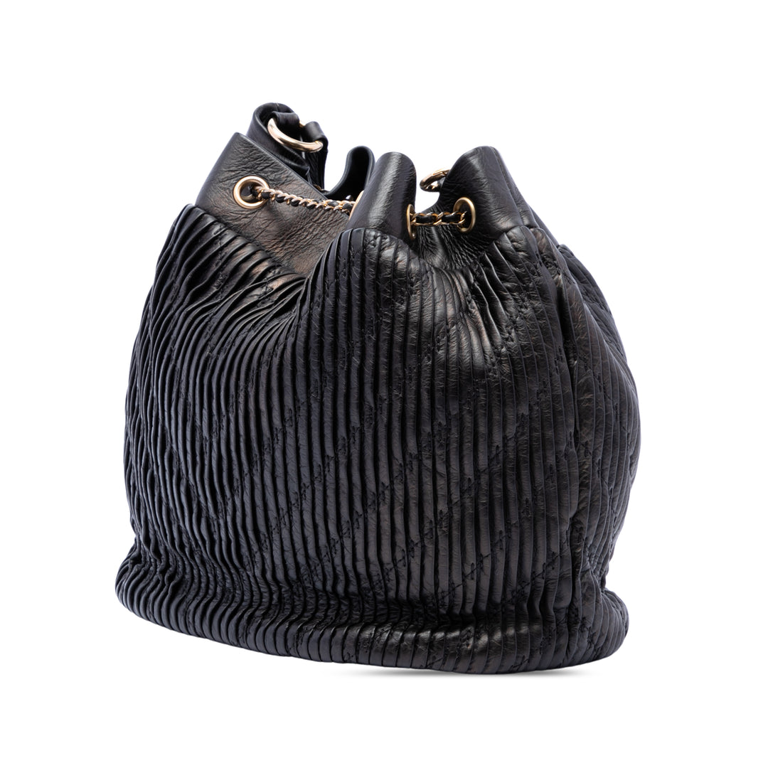 Froissé Coco Pleats Sac à cordon seau Moyen Cuir de veau Noir