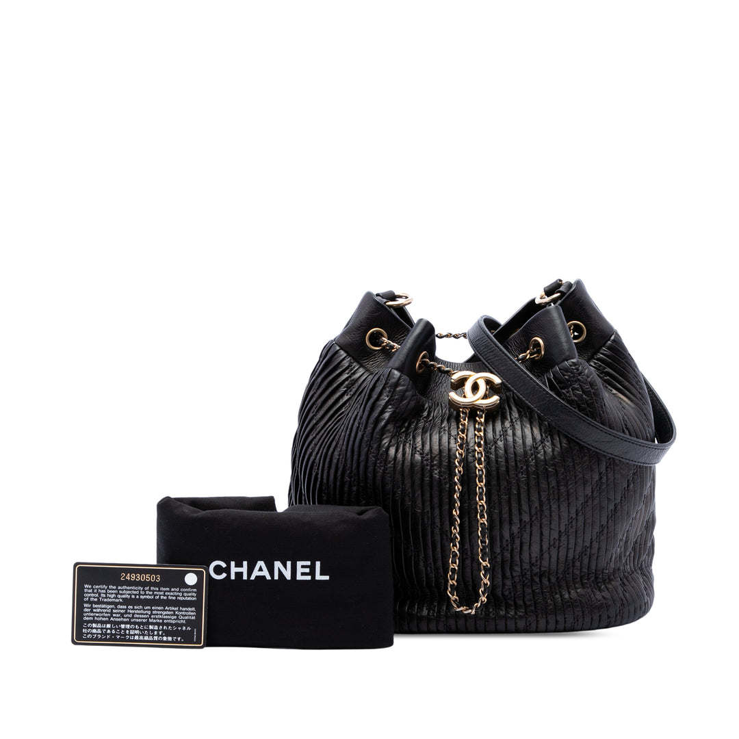 Froissé Coco Pleats Sac à cordon seau Moyen Cuir de veau Noir