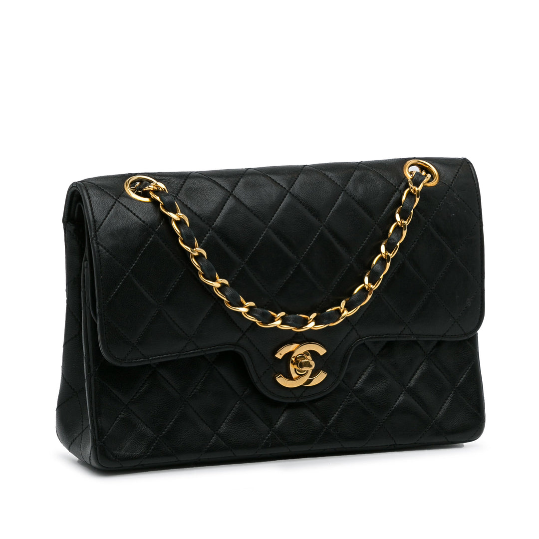 Bolso Chanel pequeño acolchado con doble solapa Negro