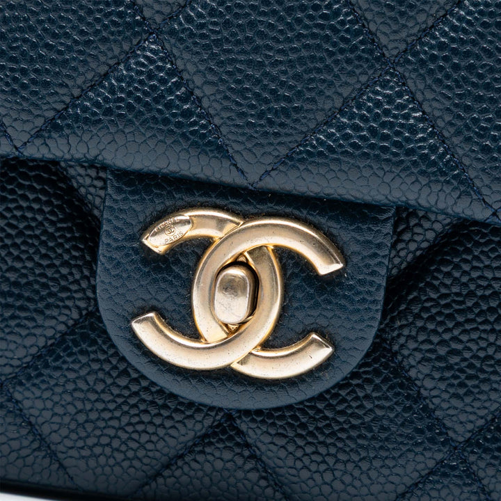 Chanel Mini Matelassé Caviar Chain Soul à rabat