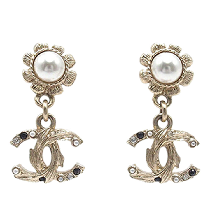 Chanel CC plaqué Perles fantaisie Rhinestone pendantes fermoir poussette Boucles d’oreilles – GABY PARIS Authentique