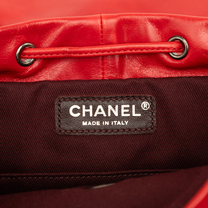 Chanel Shearling et Glacé Mountain Sac à dos Petit Cuir de veau Rouge – vue 5 – GABY PARIS