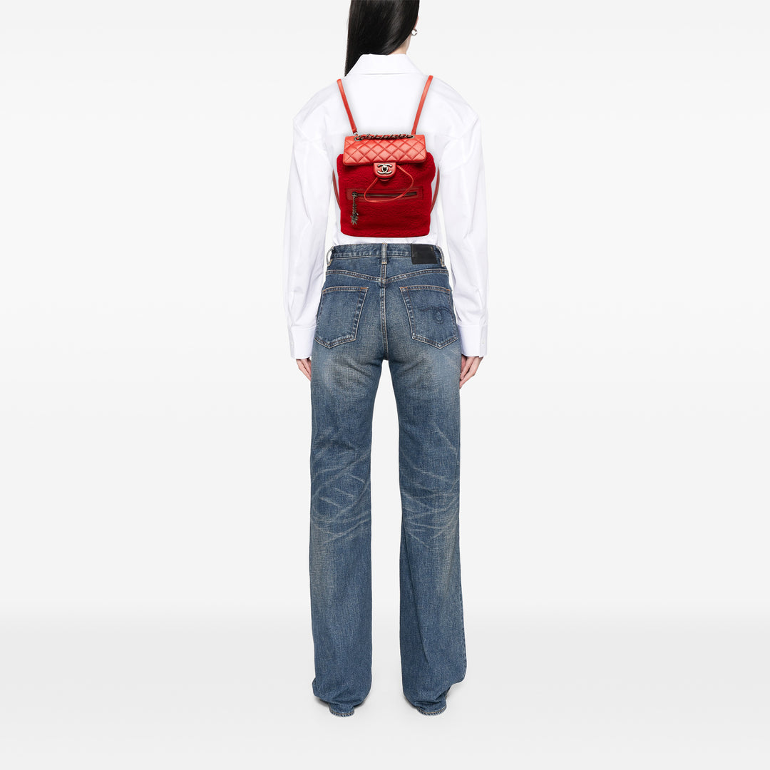 Chanel Shearling et Glacé Mountain Sac à dos Petit Cuir de veau Rouge – vue 6 – GABY PARIS
