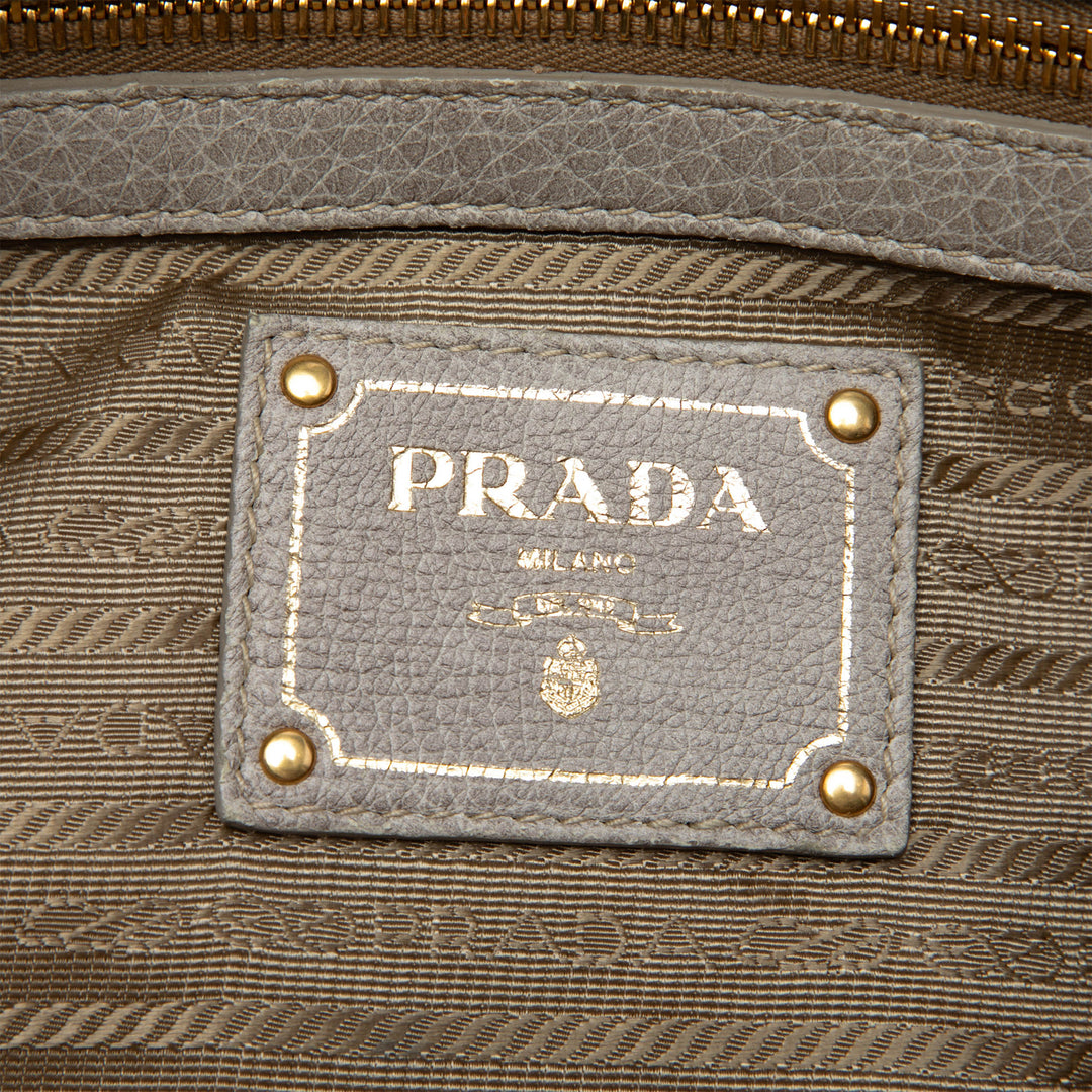 Prada Cuir à finitions Toile Canapa Logo Fringe Bauletto Sac