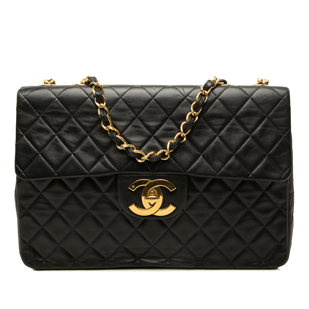 Chanel Sac porté épaule Classic Rabat simple Maxi Cuir d'agneau Noir – vue principale – GABY PARIS