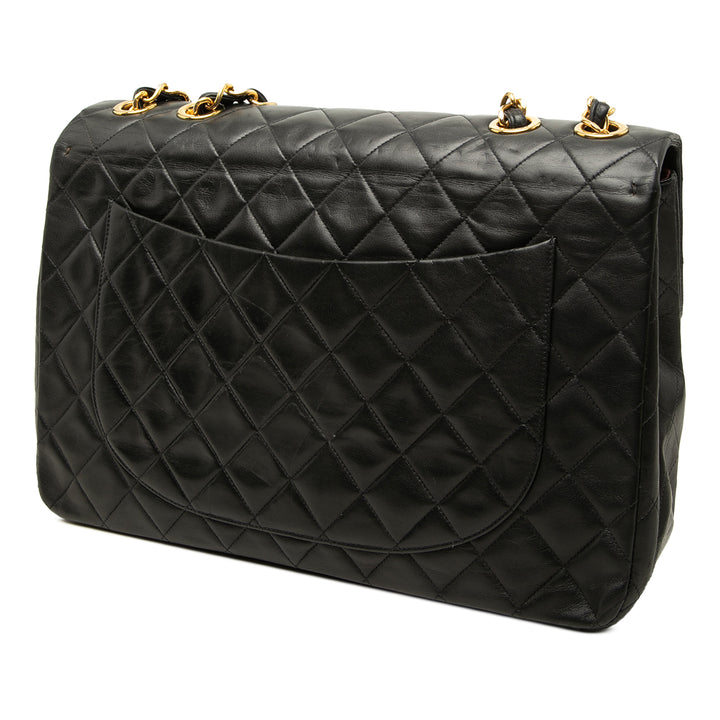 Chanel Sac porté épaule Classic Rabat simple Maxi Cuir d'agneau Noir – vue 2 – GABY PARIS